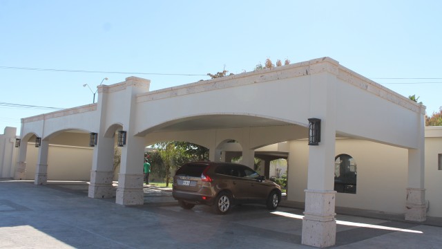 Construcción de cochera y exterior PR-MD